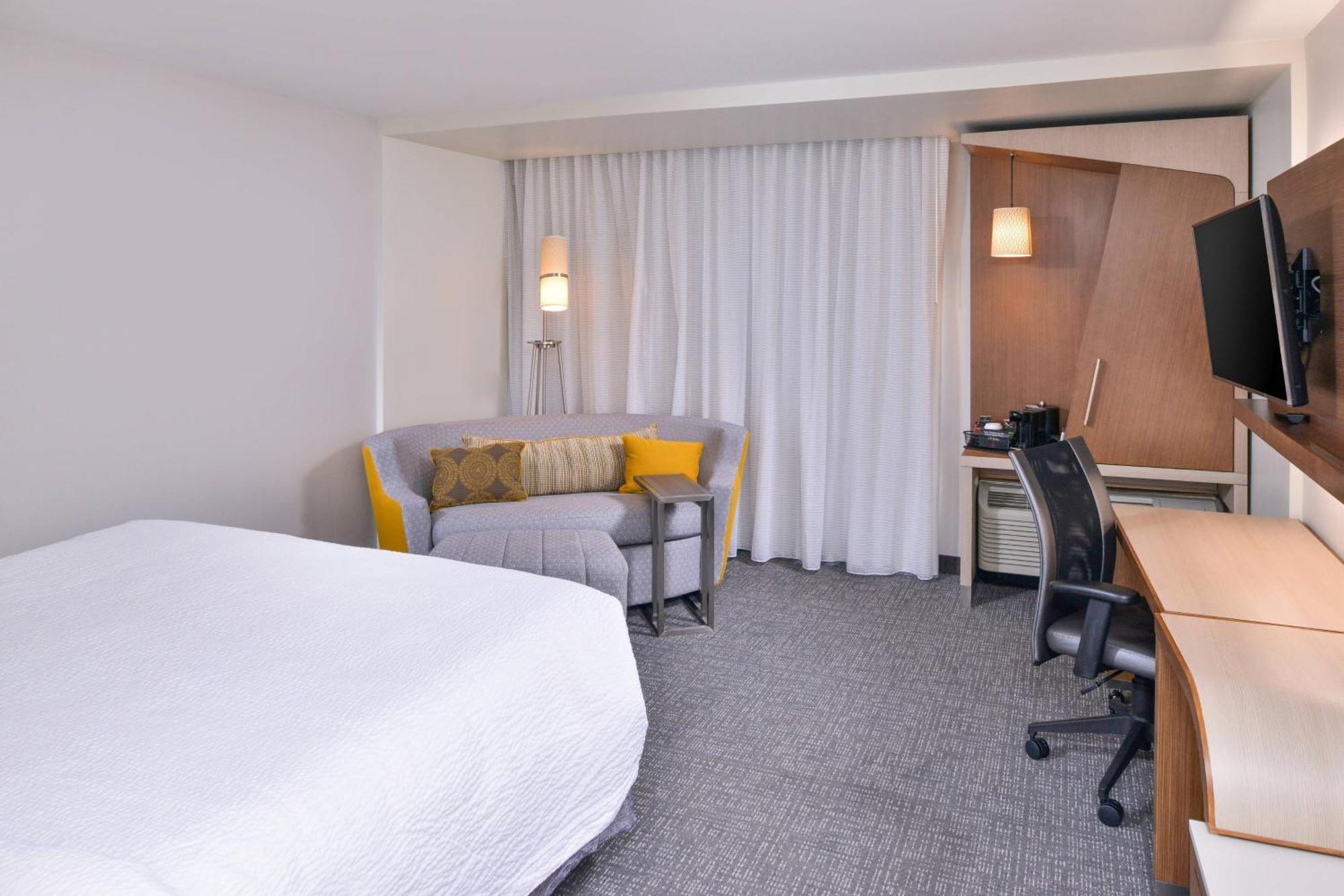 Courtyard By Marriott Columbus Grove Stadt Exterior foto