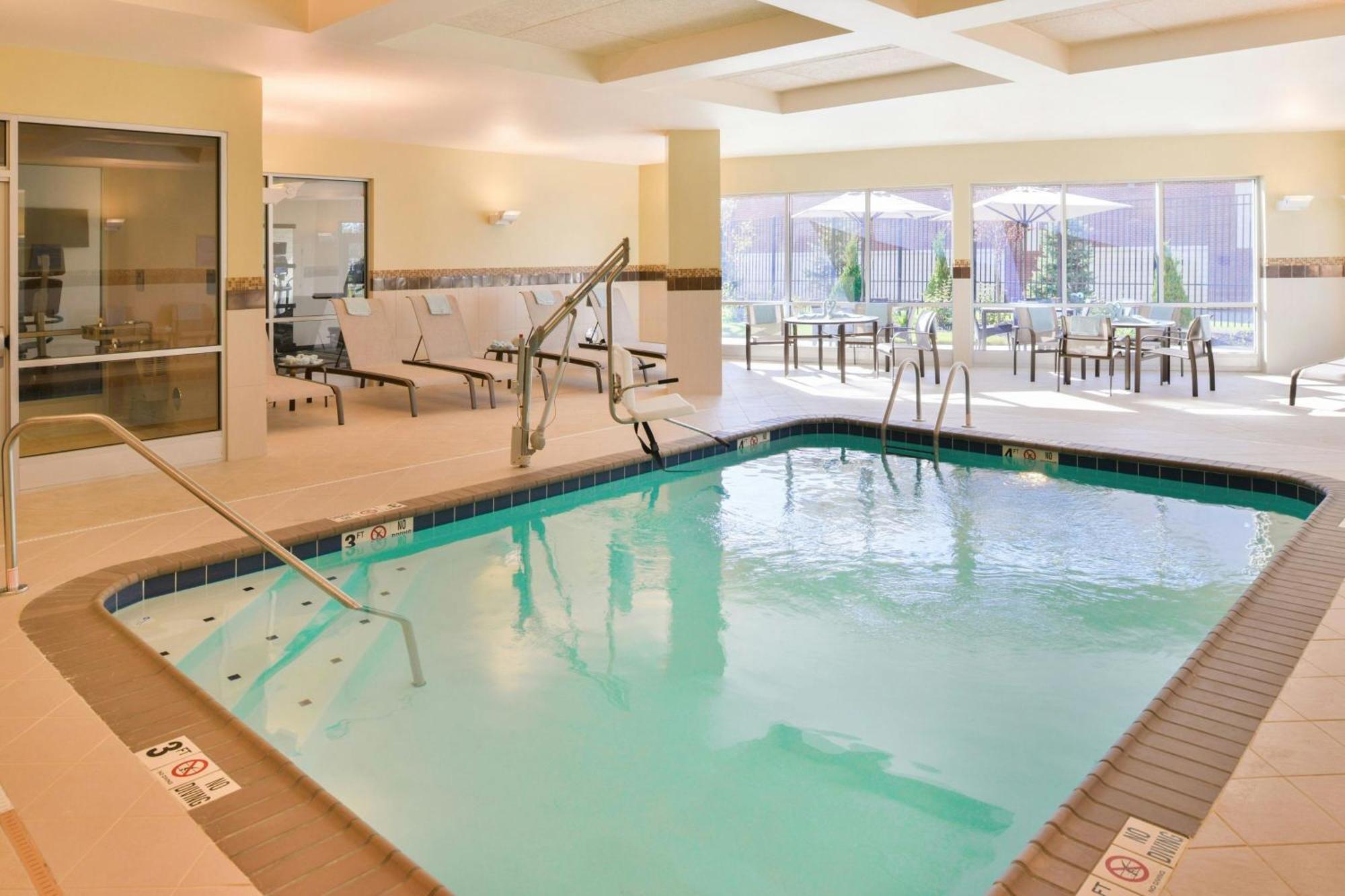 Courtyard By Marriott Columbus Grove Stadt Exterior foto